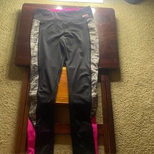 Girls leggings.